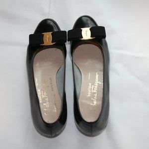 Vintage Ferragamo Black Patent Leather Heels Size 5.5